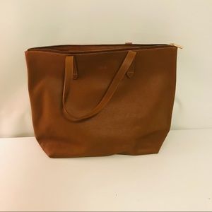 Cuyana Classic Leather Zipper Tote